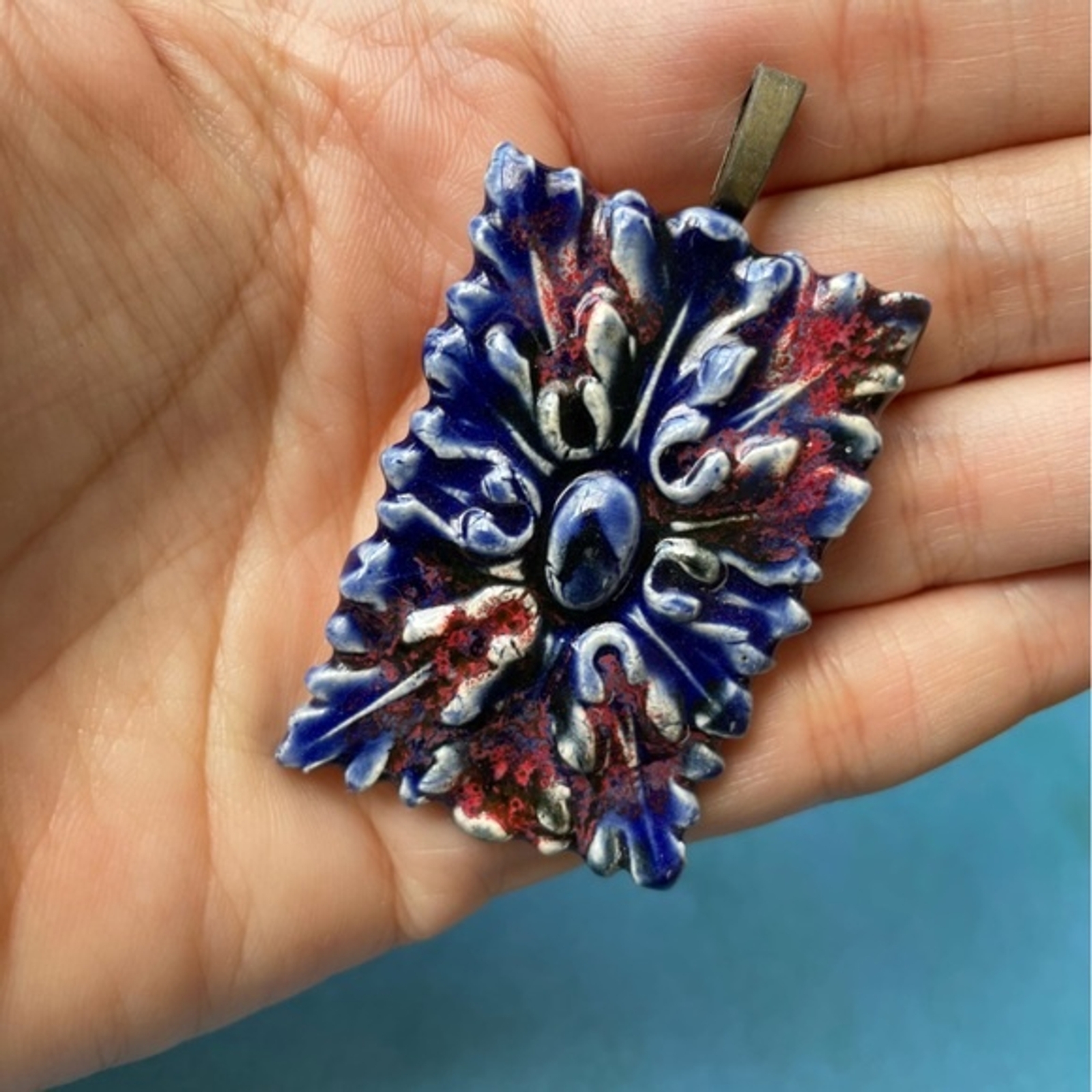 NWOT Ceramic Bohemian Floral Pendant – Handmade one of a kind