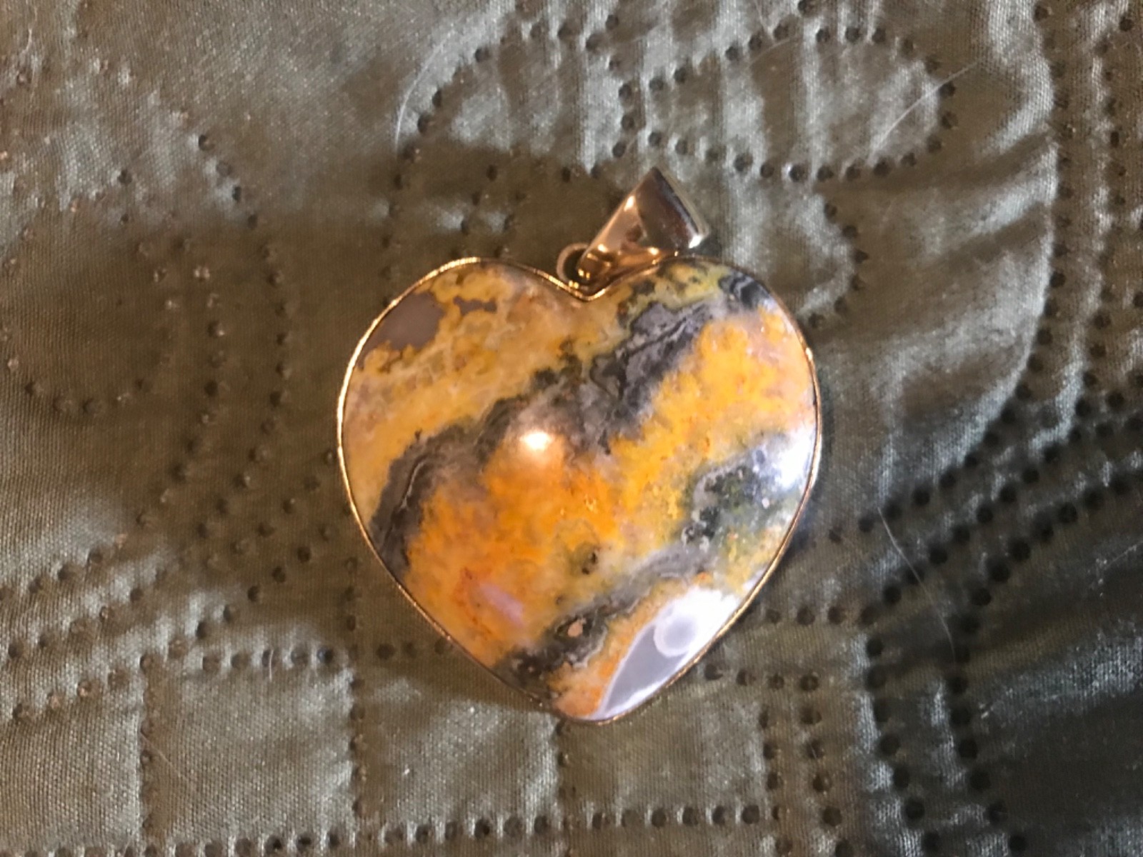 Bumblebee Jasper large heart Pendant by Charles Albert, Alchemia Gold