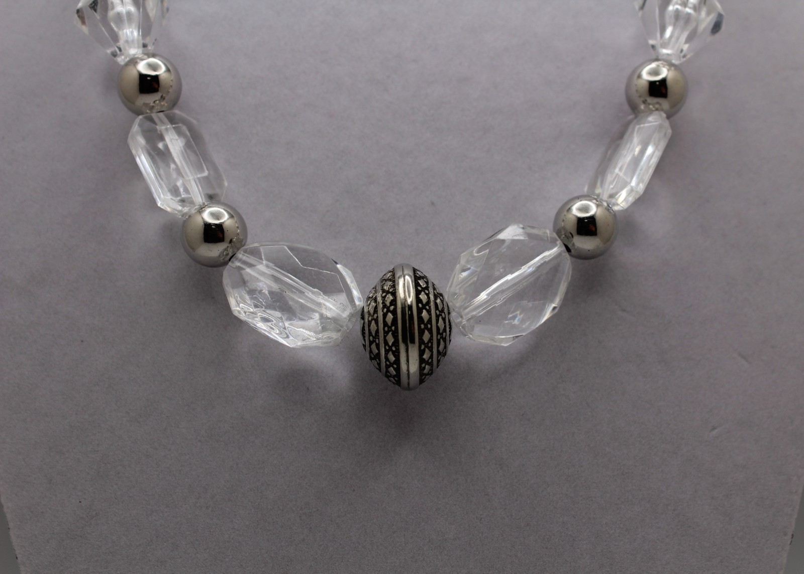Handcrafted 24″ clear acrylic beads with silver plated acrylic spacers necklace