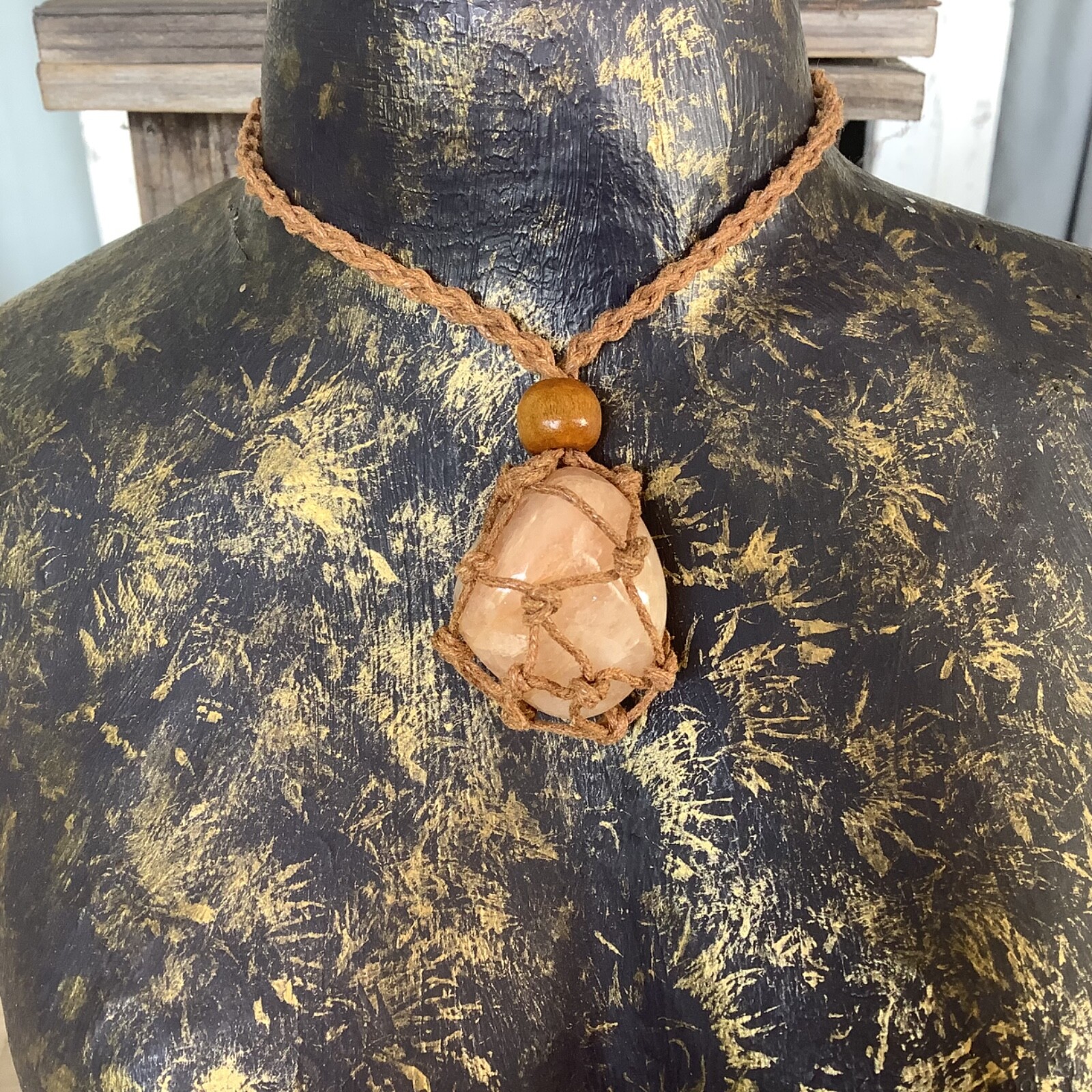 Natural Polished Morganite Stone in a Interchangable Macramé Necklace