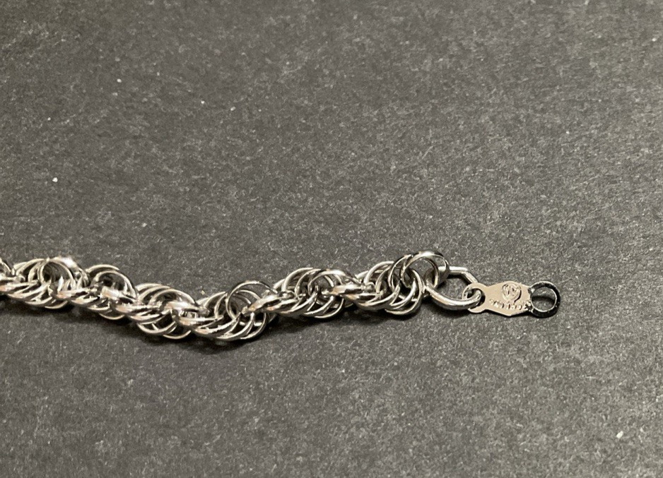 VTG 27 inch Rings Sterling Silver Chain 17 Grams #020