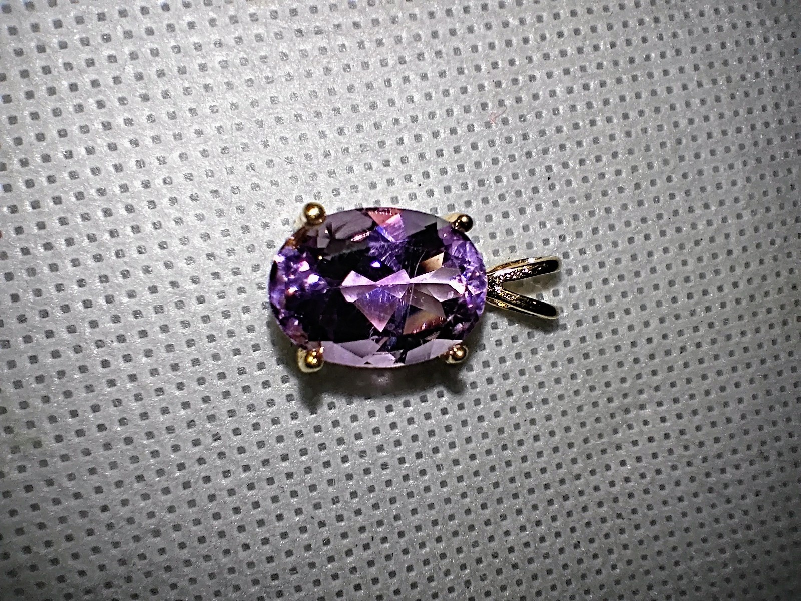 Vintage REAL Amethyst Stone Goldtone Pendant Light Purple approx.11mm x10mm