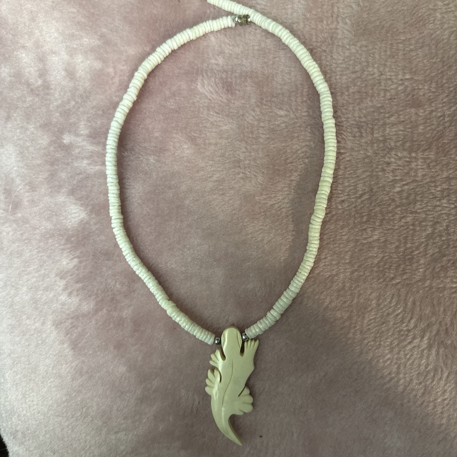 Gecko Puka Shell Necklace Barrel Clasp 3-5mm White Shells 17.25 In 023