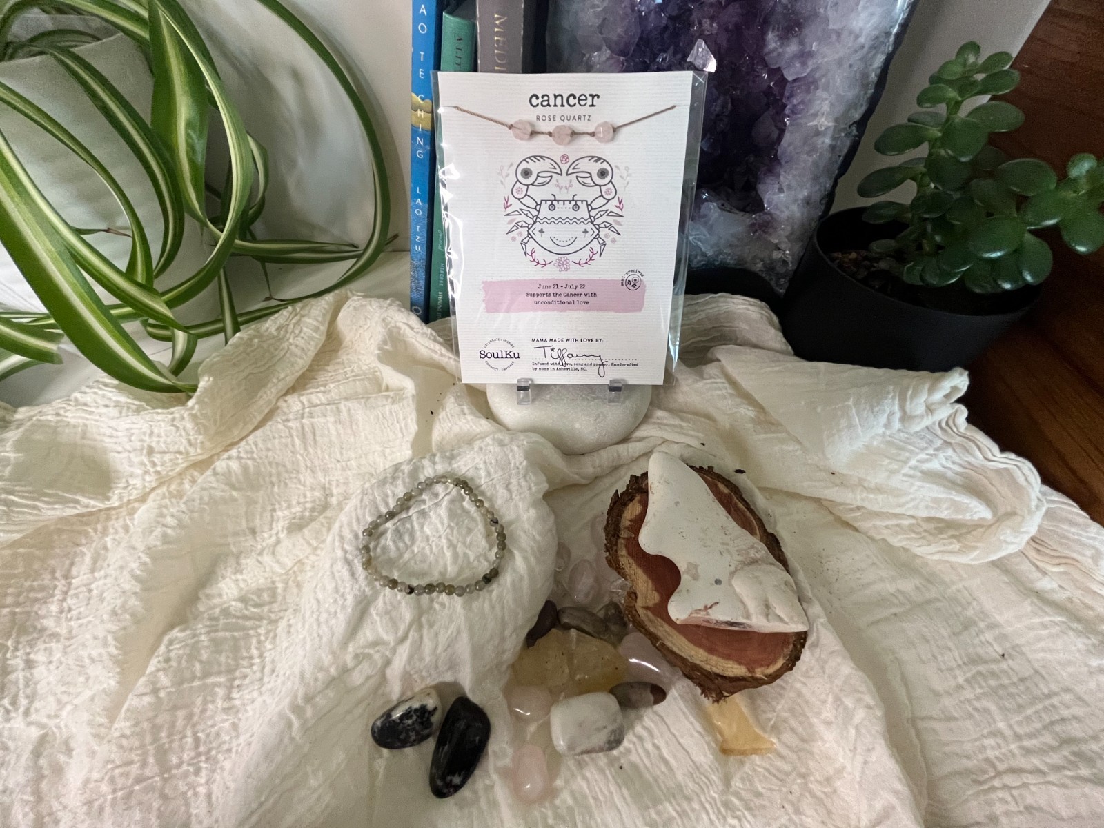 Cancer Zodiac Bundle | Soulku Necklace + Labradorite Bracelet + 6 Crystals