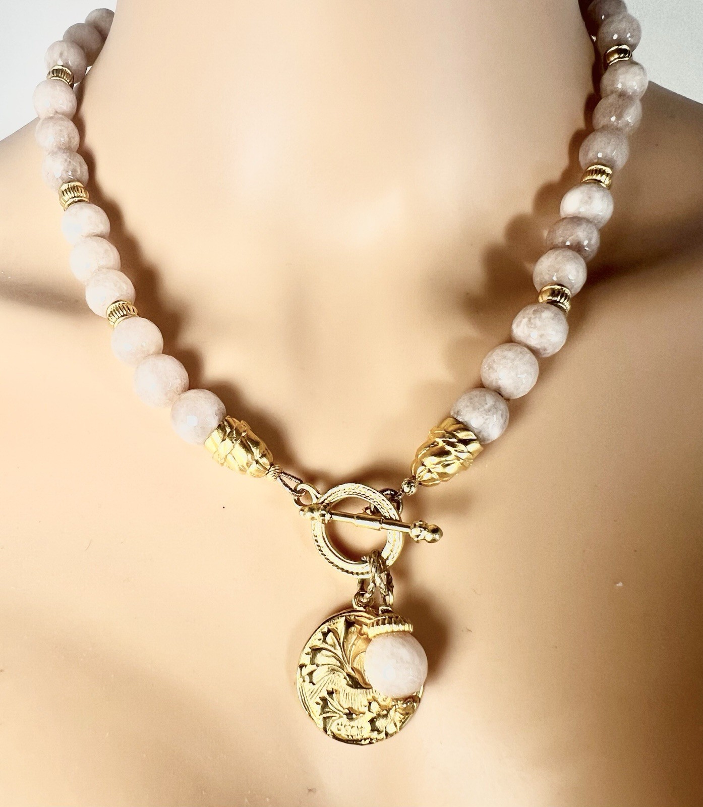 Gold Medallion Pendant Necklace Round Peach/Pink Jade Beads w/ Gold Toggle Clasp