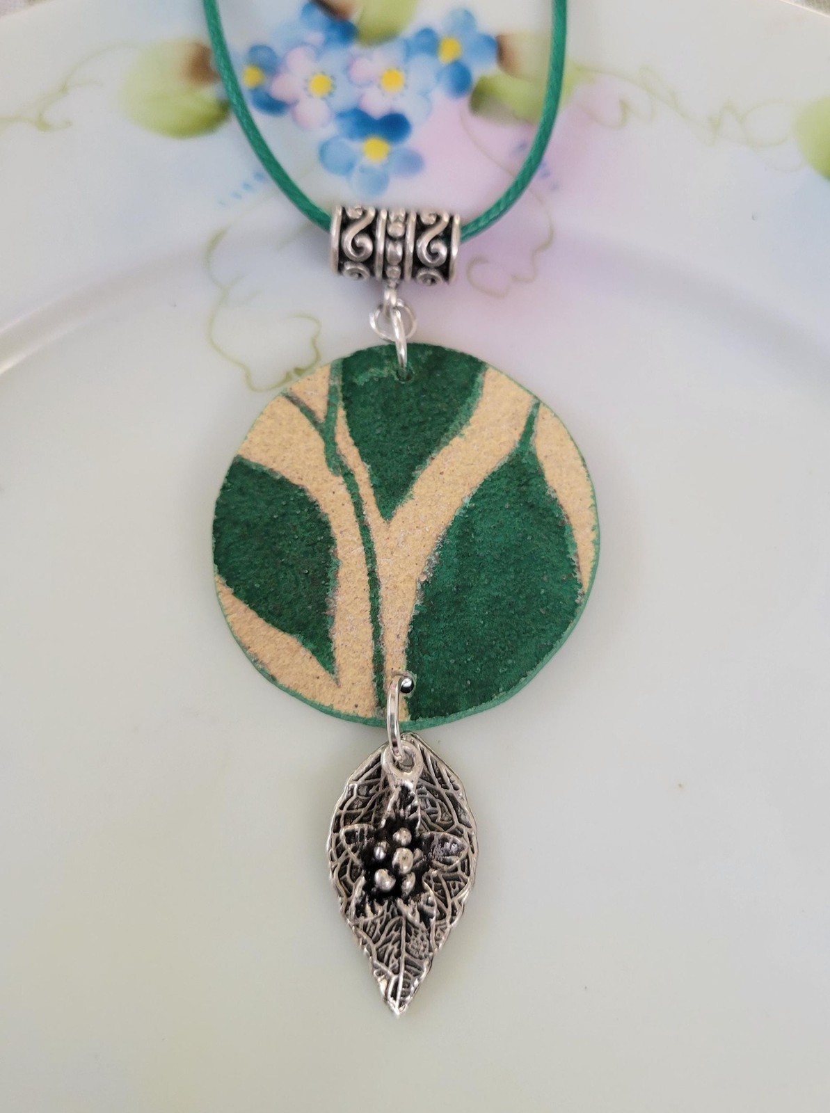 Broken Pottery with Green Leaves Pendant Necklace with Leaf & Flower Charm