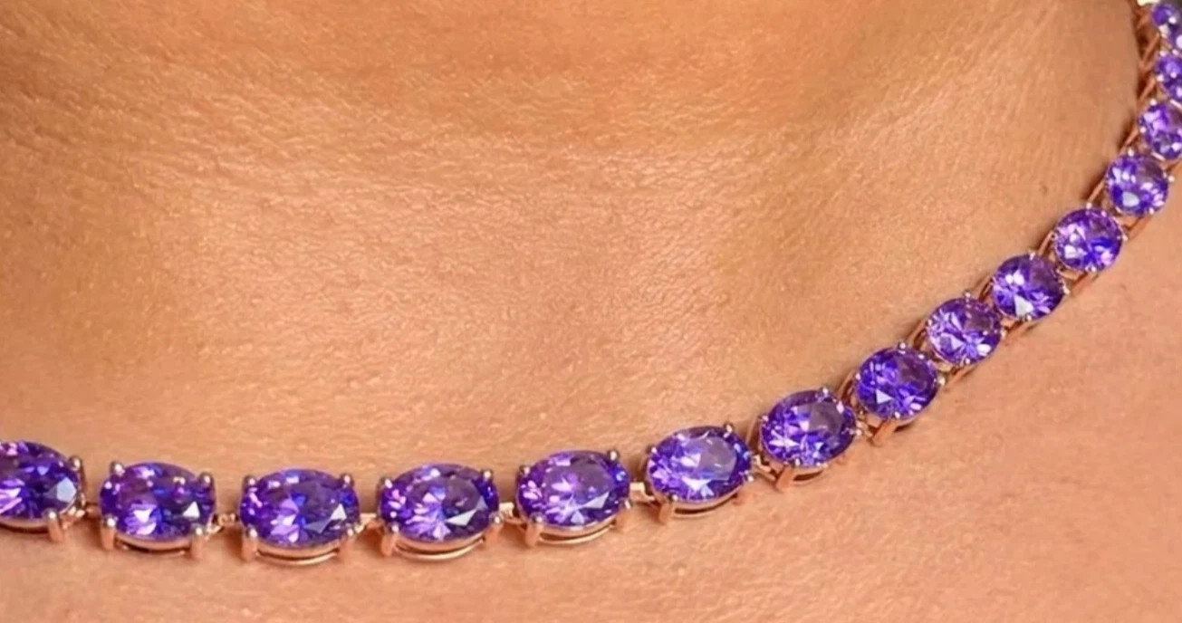 Lovely 31 Ct Certified Purple Diamond Necklace , Tariffs FREE & matching Studs.