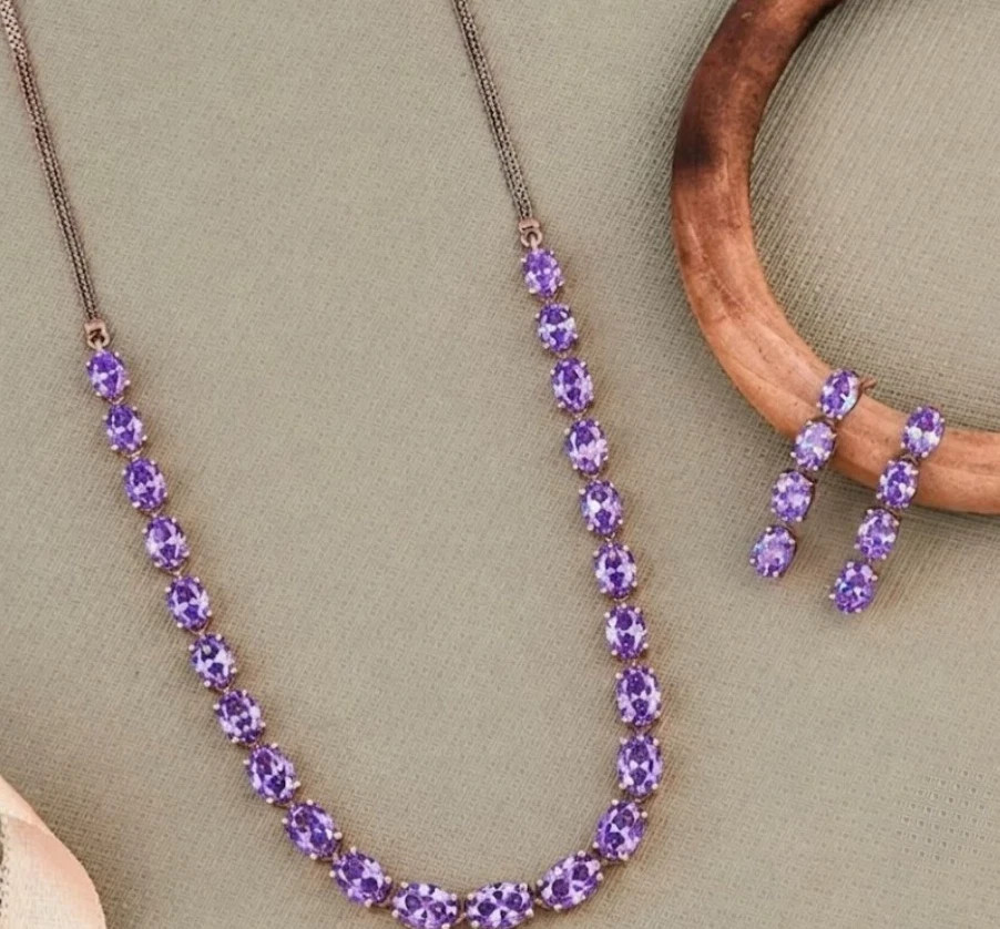 Lovely 31 Ct Certified Purple Diamond Necklace , Tariffs FREE & matching Studs.