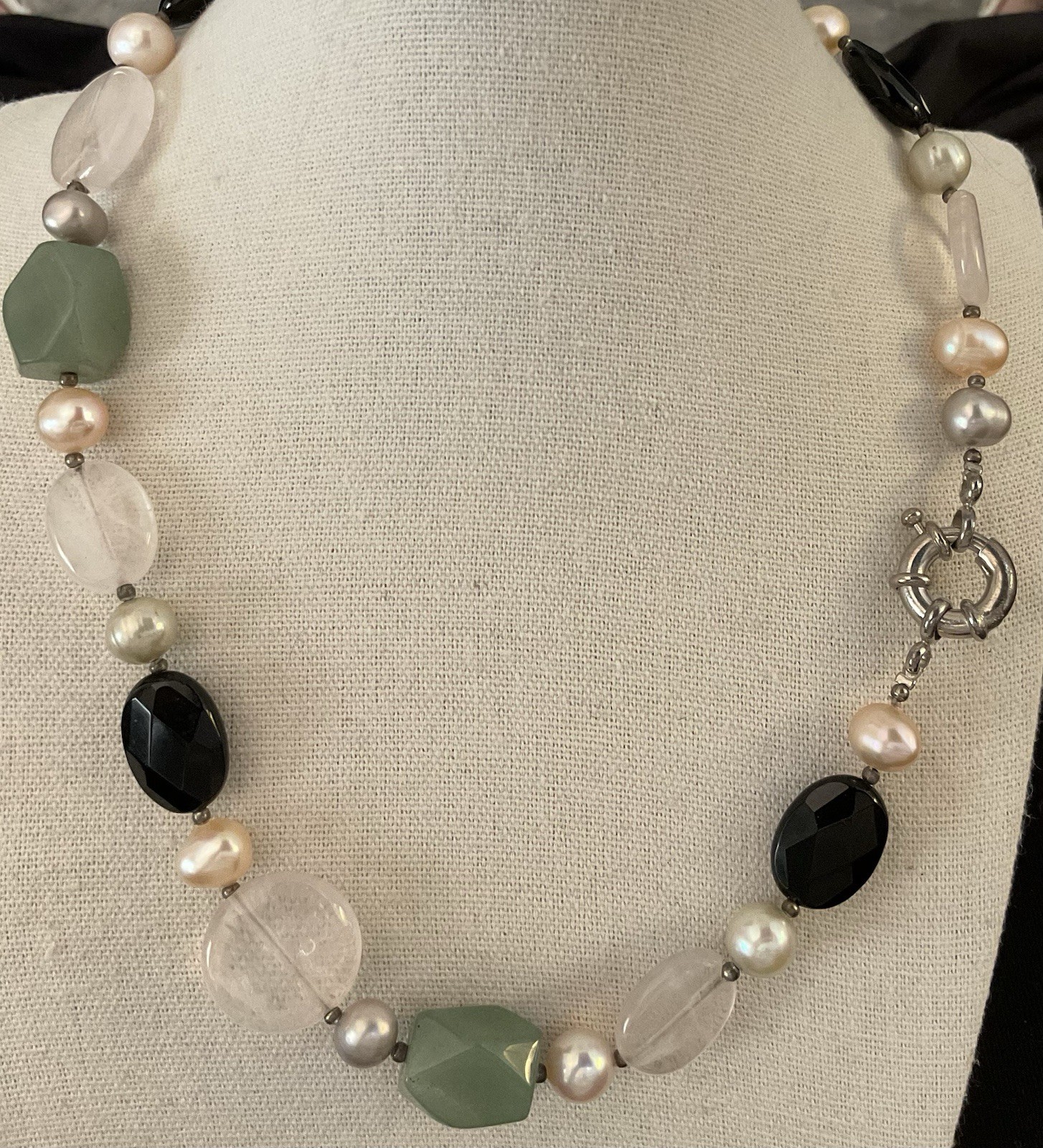 Multi Color STONE Pearl NECKLACE Silver tone Senorita Clasp 18” Highly Polished