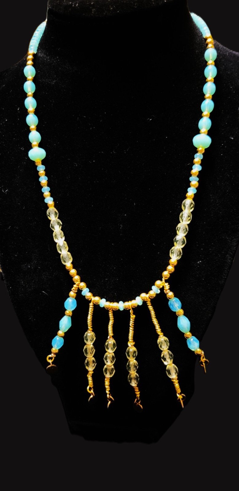 Uranium turquoise and green colored glass beads dangle goldtone necklace 16 “
