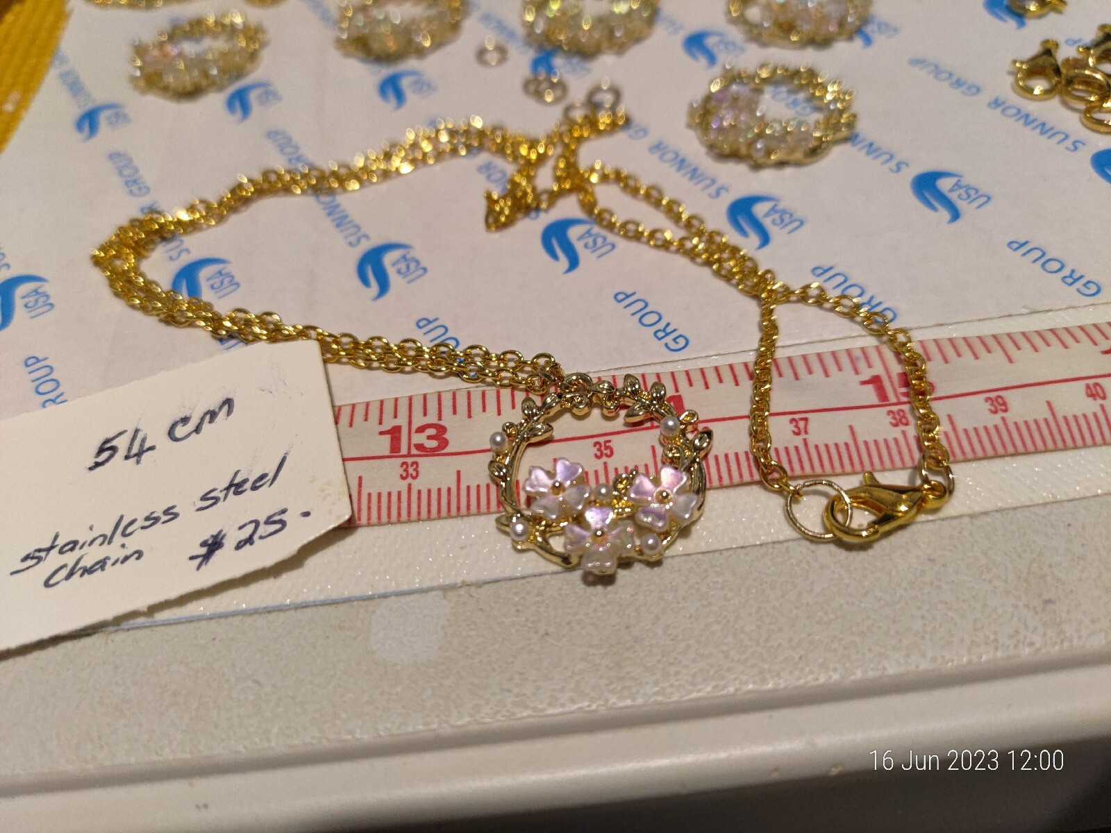 Golden Stainless Steel Pretty Floral Necklace Approx 54cm
