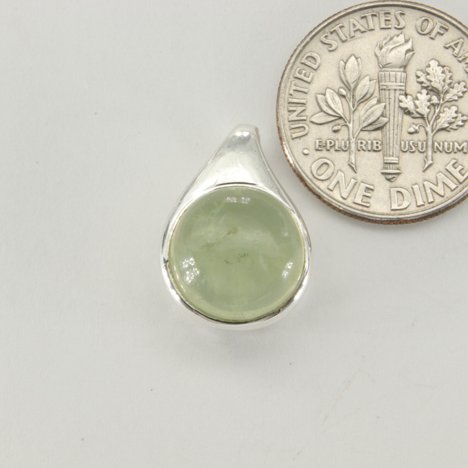 Genuine, Natural Green Round PREHNITE Pendant 925 STERLING SILVER #70e
