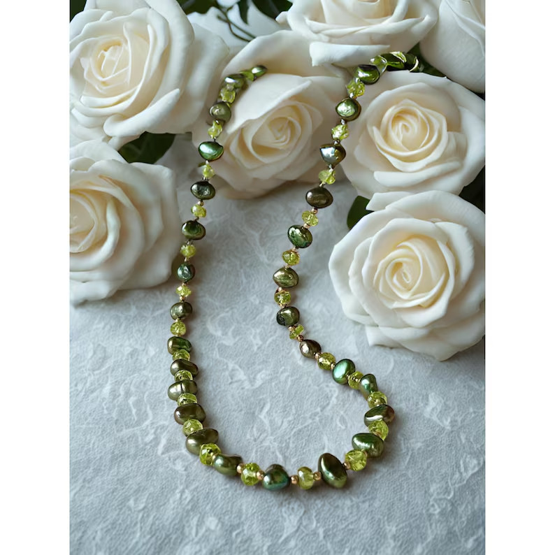 Handmade Green Peridot with Real Pearls Necklace, Simple Jewelry