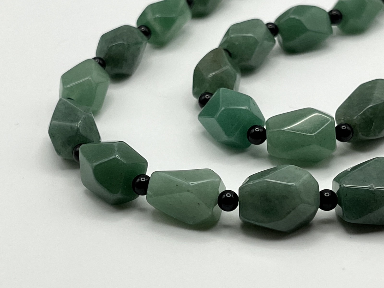 Green Aventurine Rough Faceted Chunk Bead Necklace Lobster Clasp 20″