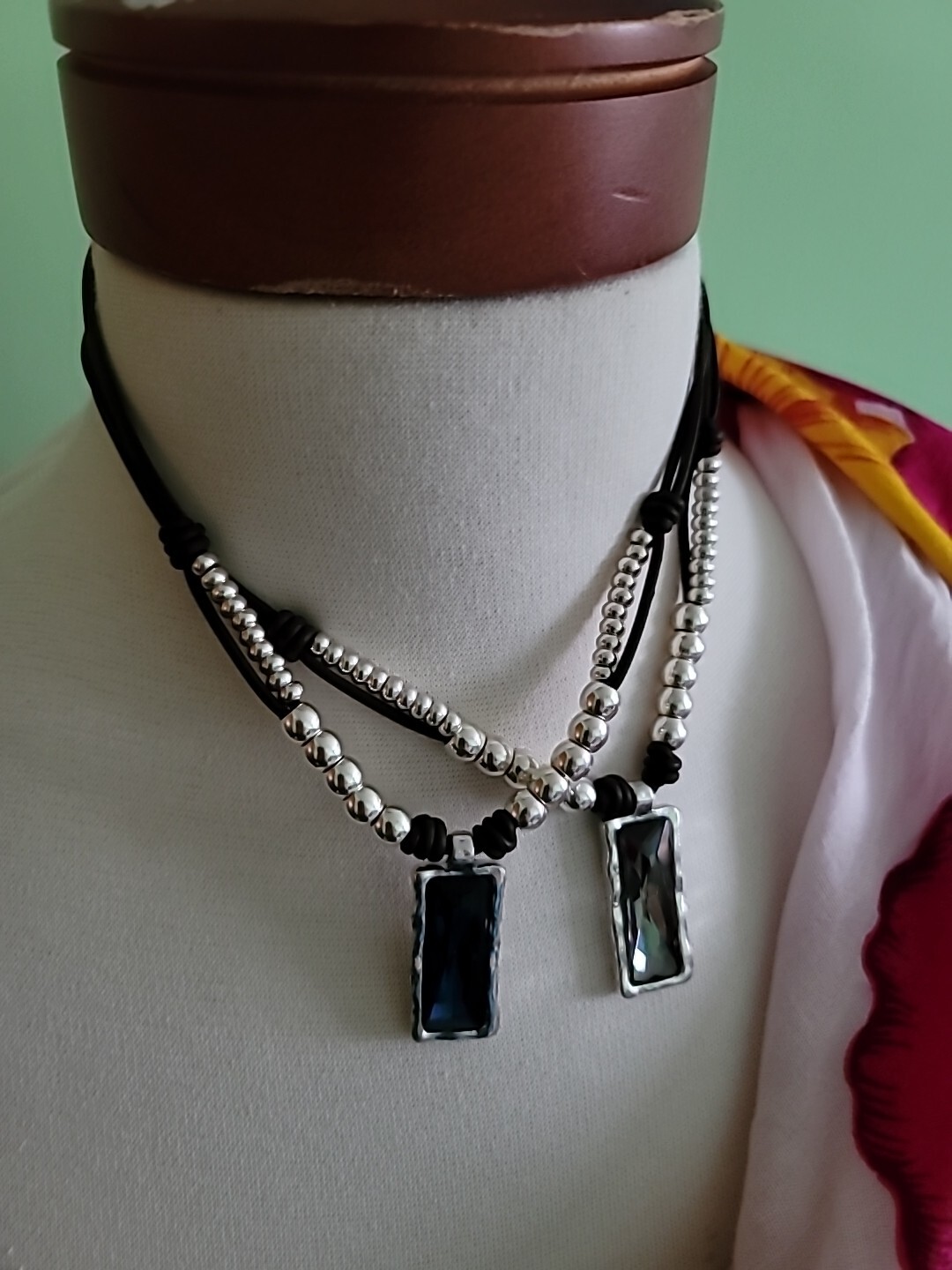 Rectangle crystal bar necklace silver beaded with leather uno de 50 style