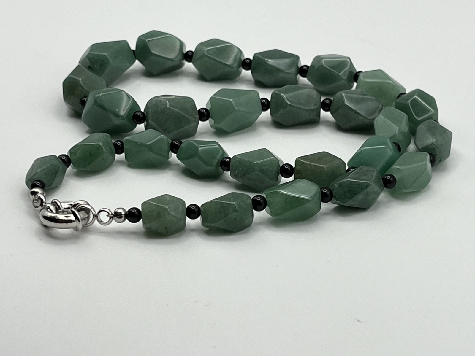 Green Aventurine Rough Faceted Chunk Bead Necklace Lobster Clasp 20″