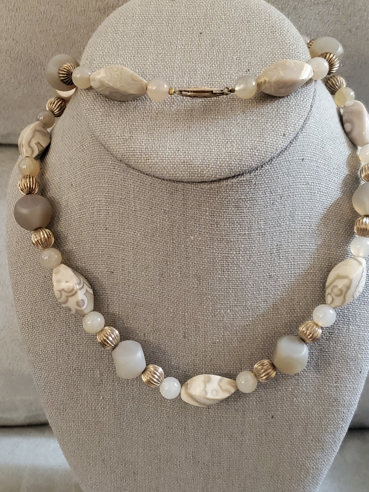 Beautiful White Marbled Agate Beaded Necklace