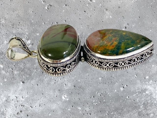 Bloodstone & Norina Jasper Cabochon Handcrafted Pendant 37.6 grams 3.28 ” New