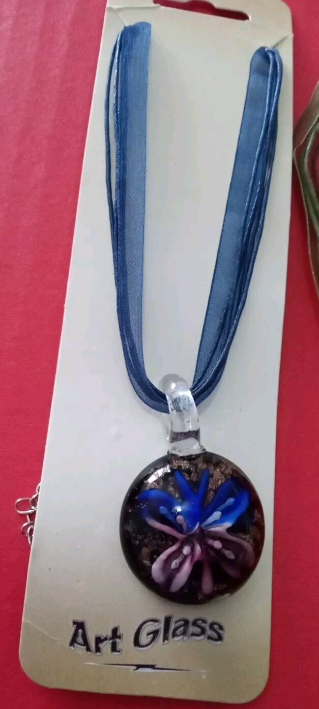 Three (3) Art Glass Necklace Pendant Handcraft Cord 18″ Starfish Bfly Flower