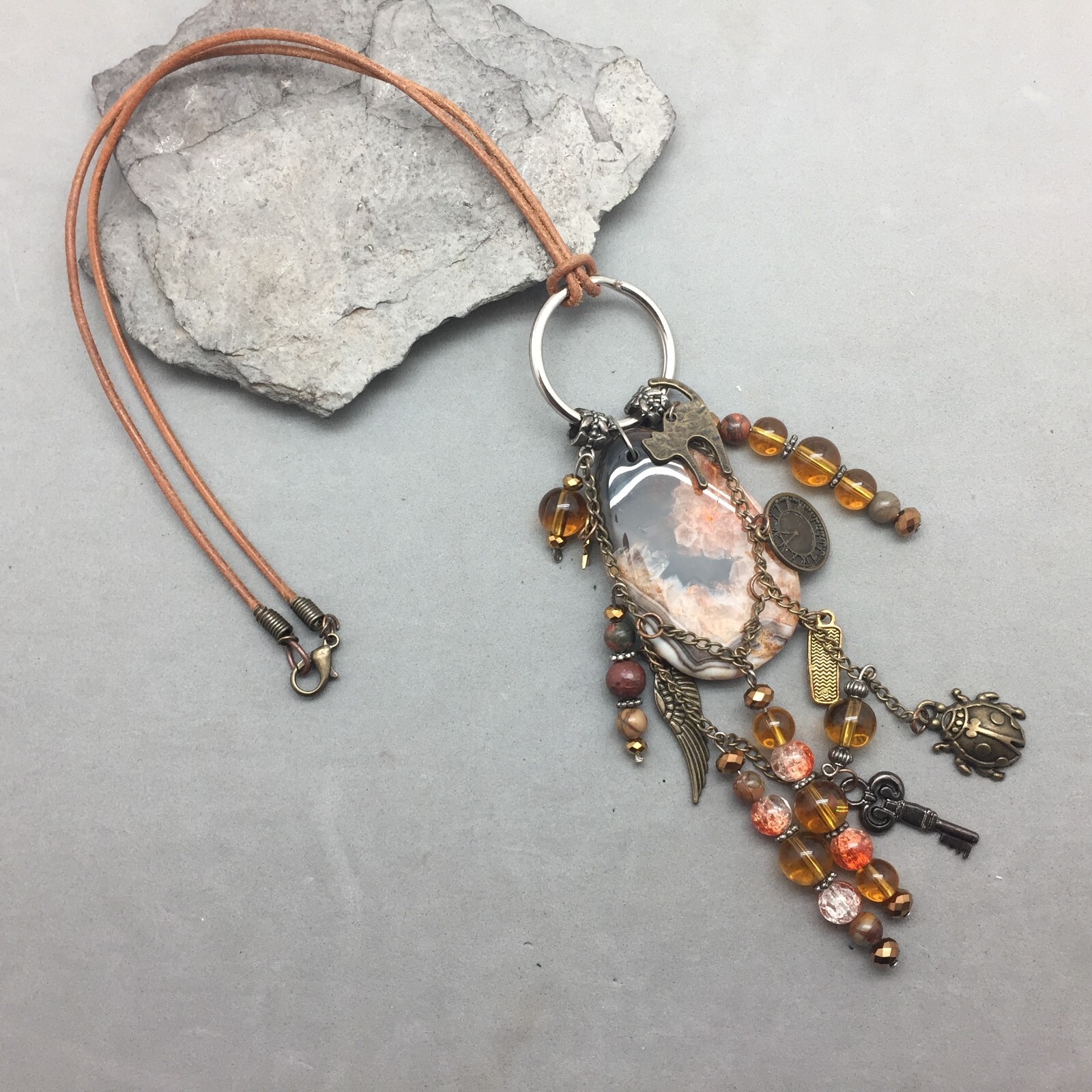 Stunning Banded Agate & Charm Dangle Bead Necklace Leather Cord 20″ Earthtones