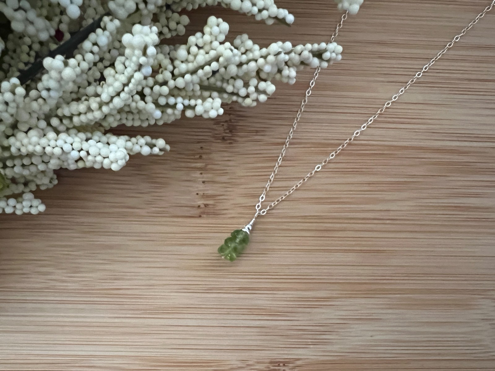 New Peridot & Sterling Silver Pendant Necklace Handmade 17 3/4 to 18 3/4 in-N377