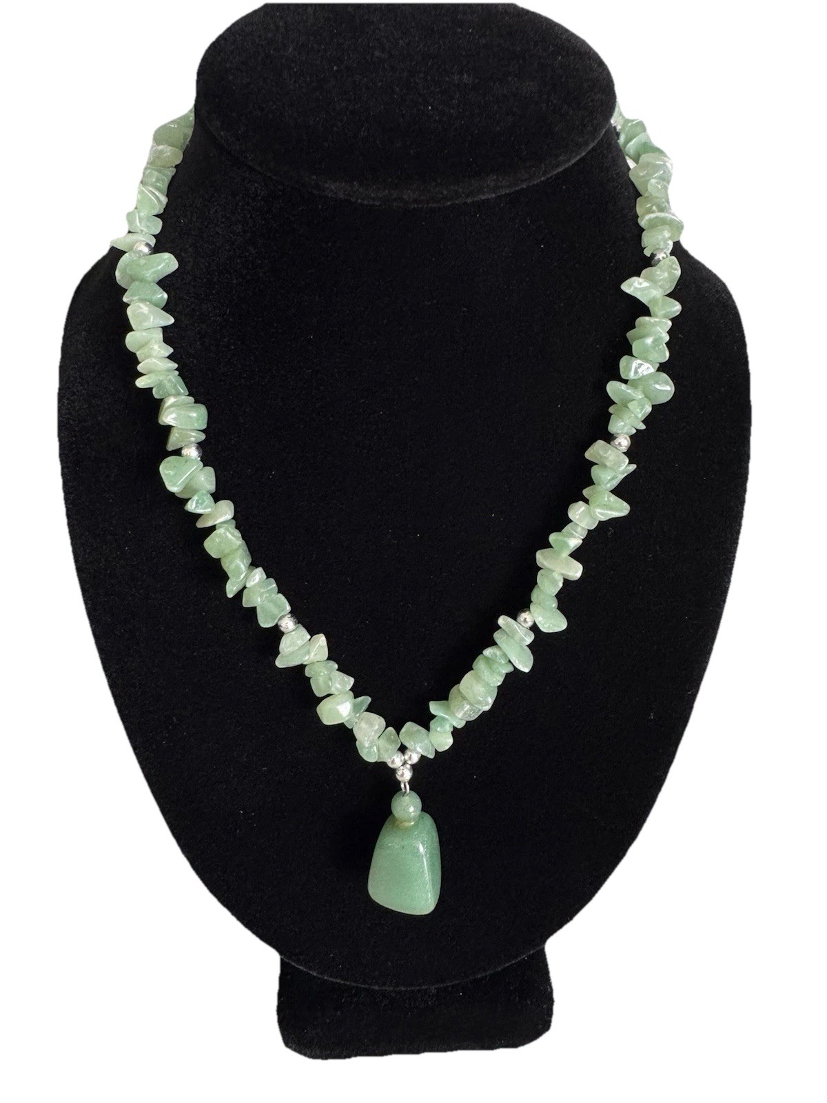 Artisan Style Aventurine Green Stone Chip Bead & Pendant Necklace 17″ – 37.9g