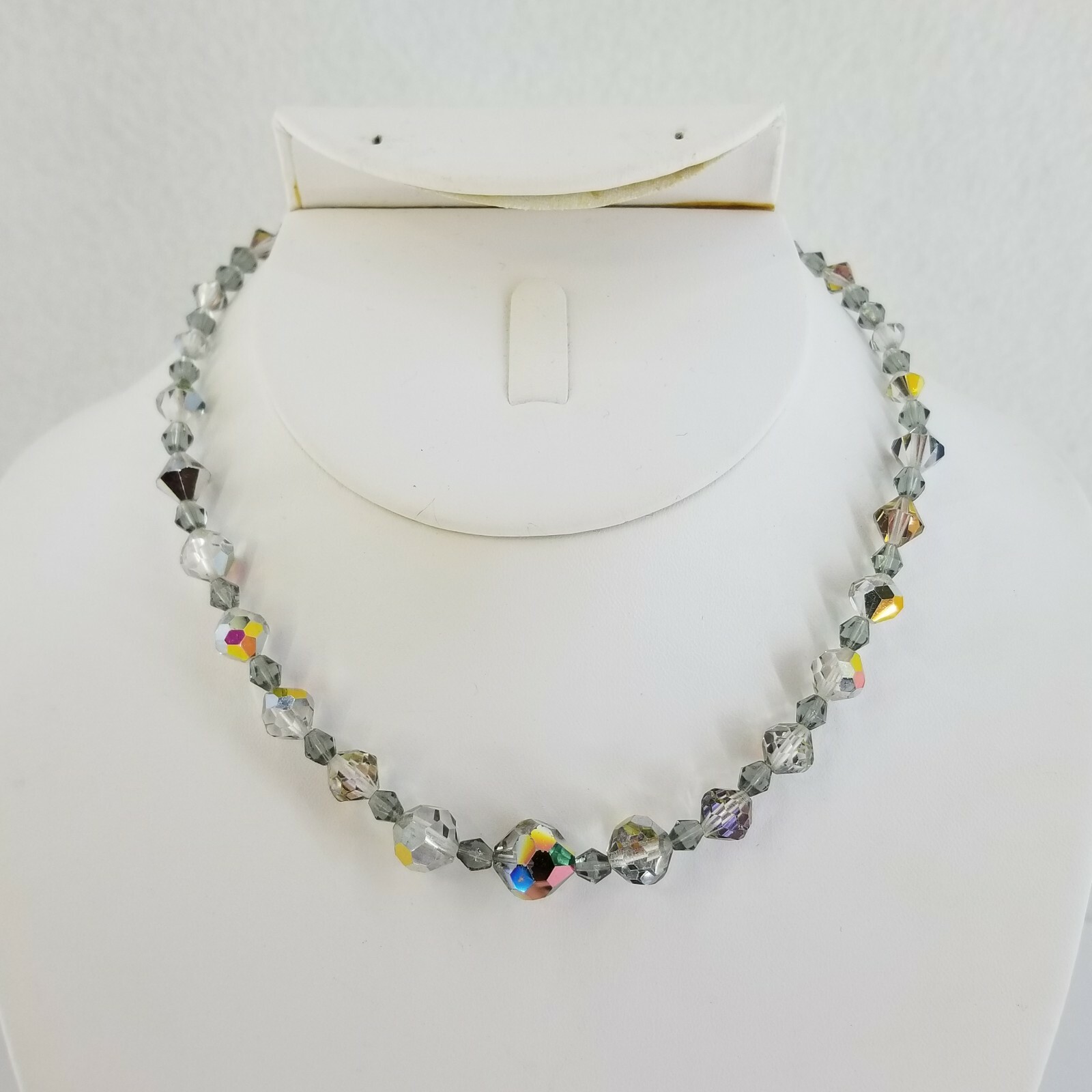 Single strand gray brown crystal Aurora Borealis choker necklace 15″