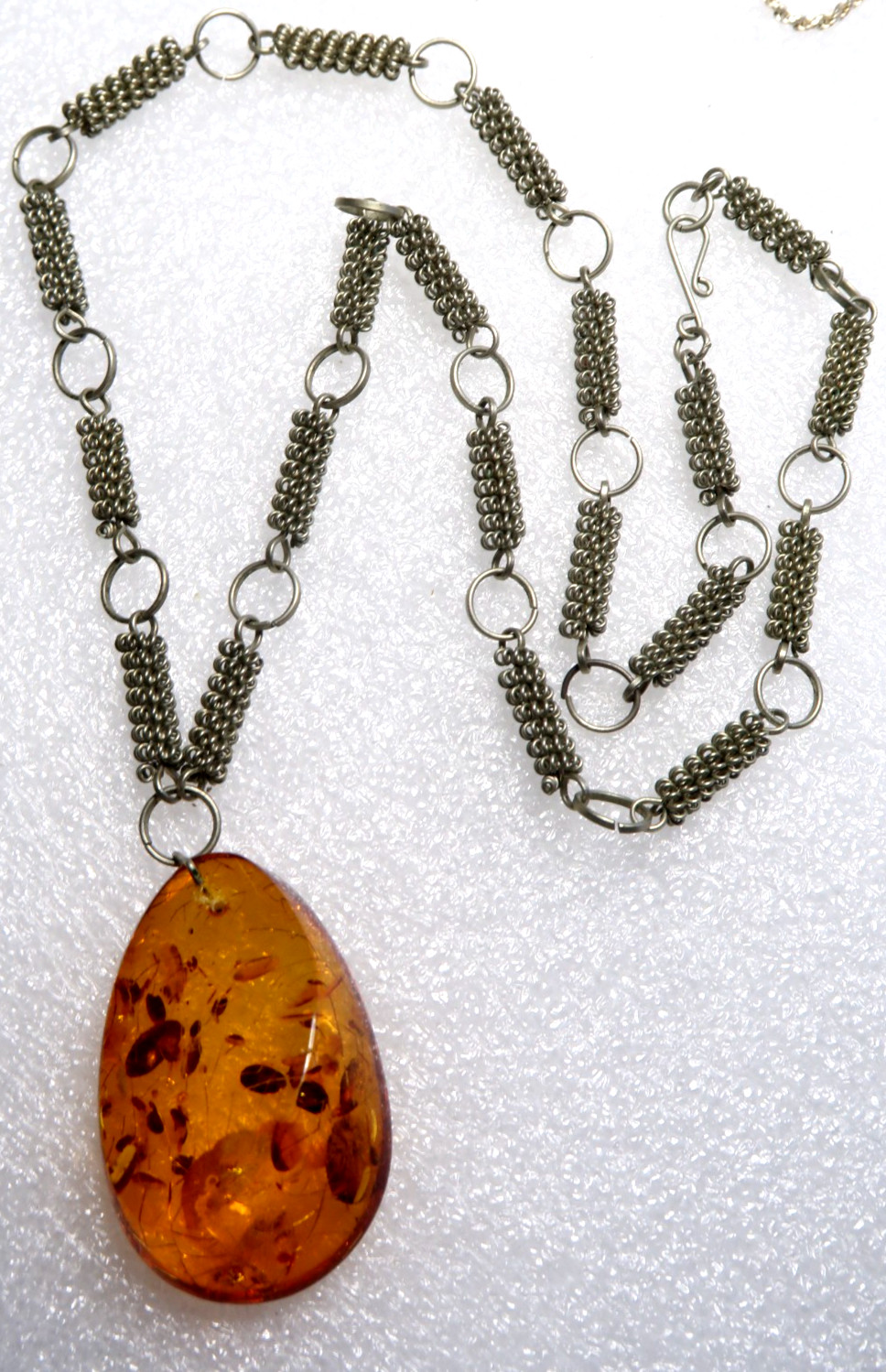VINTAGE STUNNING GENUINE BALTIC AMBER NECKLACE
