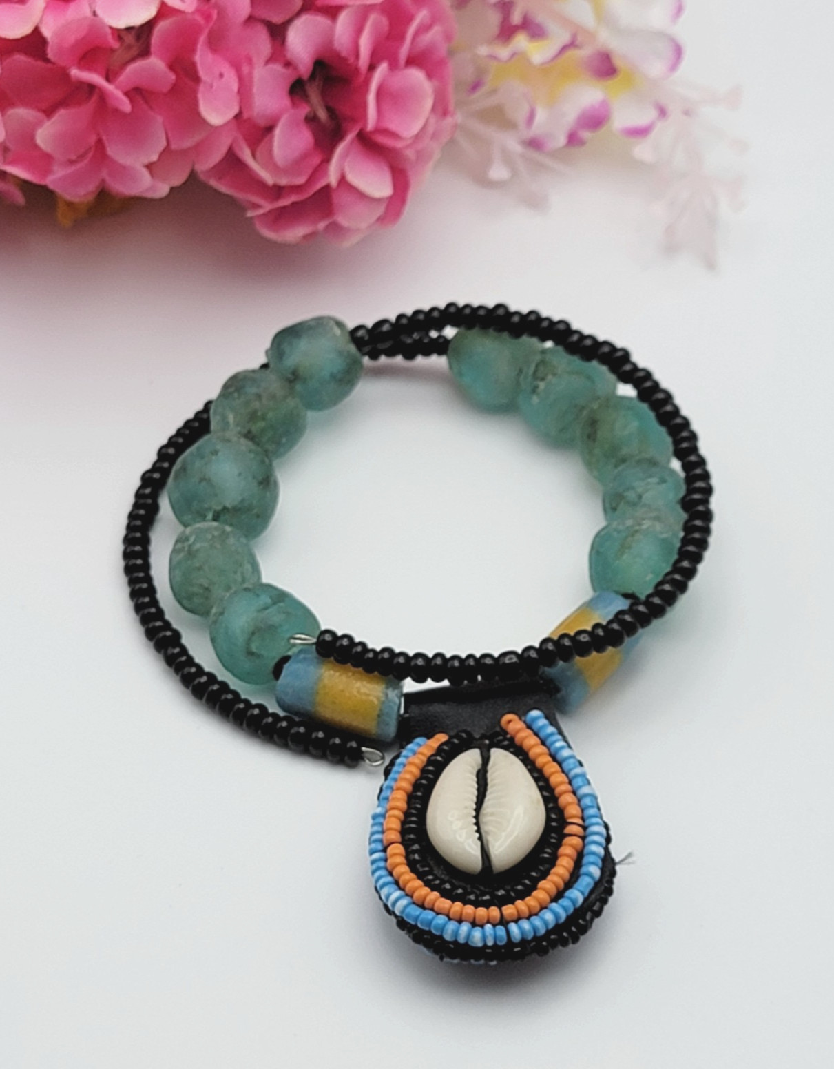 Vintage Bohemian Cowrie Shell Pendant Sea Glass Memory Wire Choker Necklace 18″