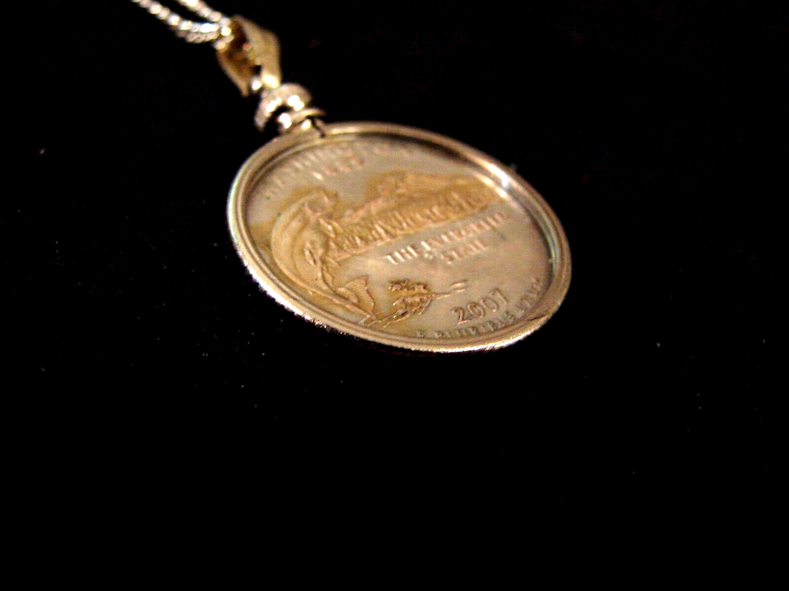 WASHINGTON COMMEMORATIVE HEAVY SILVER AND GOLD PLATE 18 INCH PENDENT NECKLACE