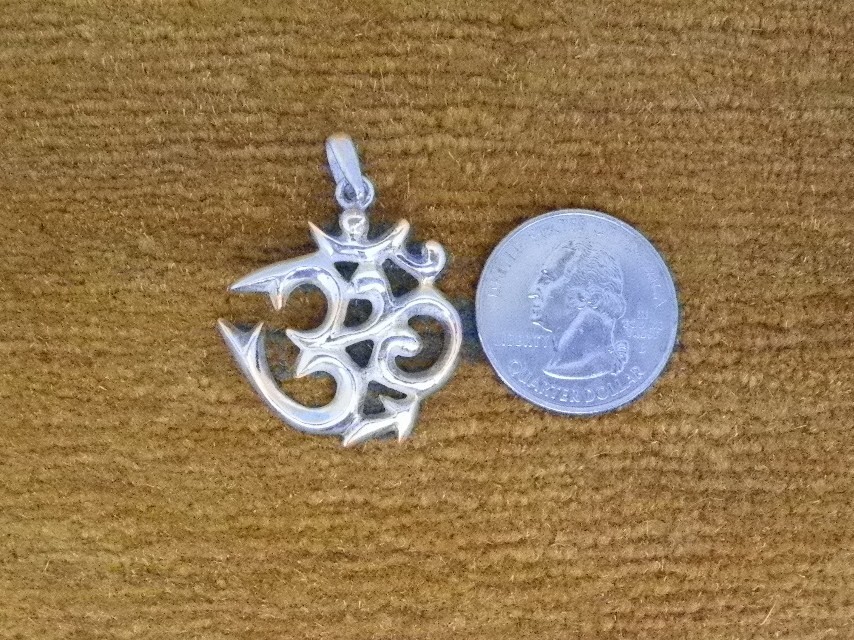 V6 VERY CUTE AND SOLID STERLING SILVER ‘OM’ PENDENT, HAND MADE IN NEPAL