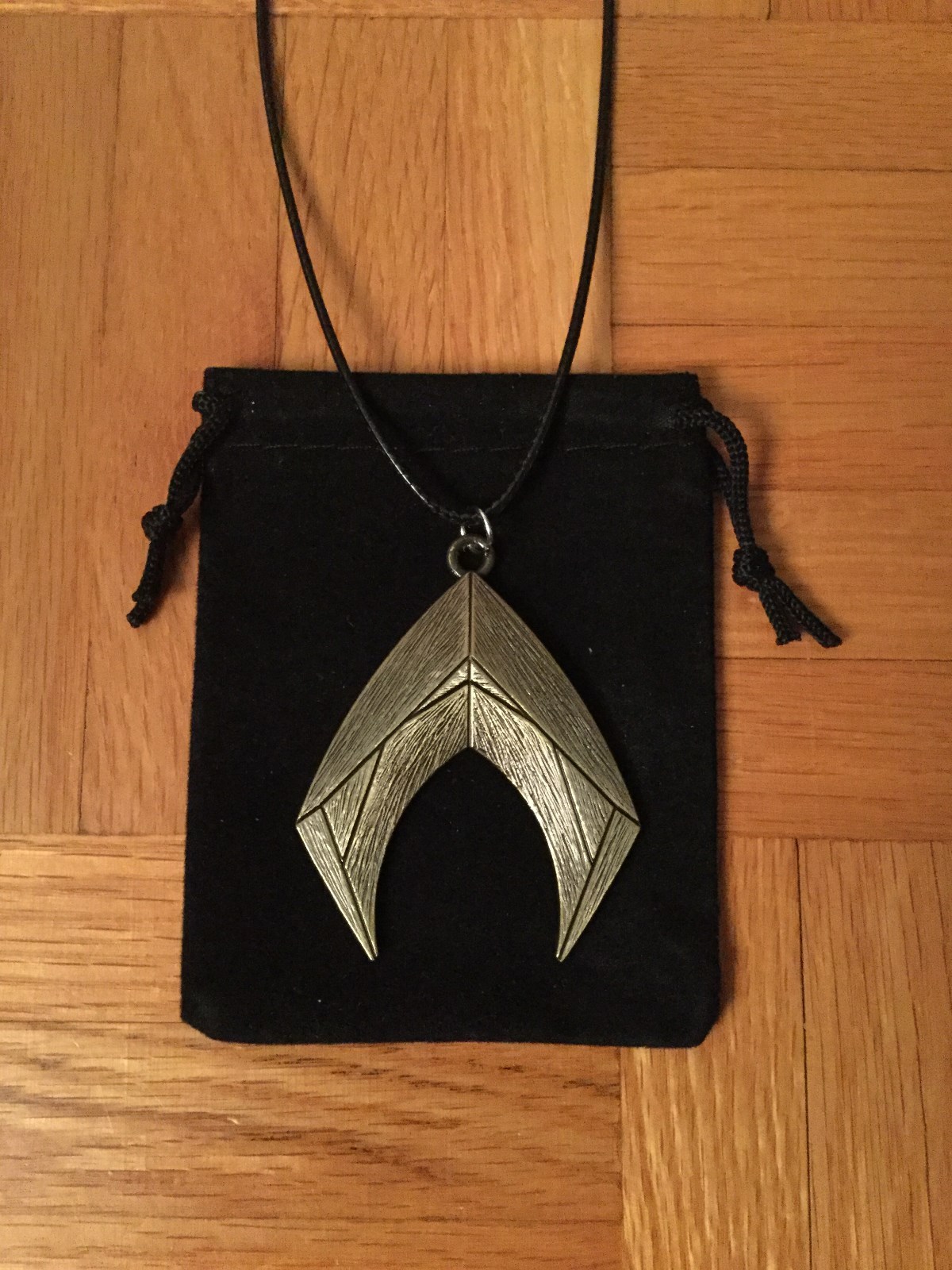 Aquaman Justice League Gold/Bronze Necklace / Pendant