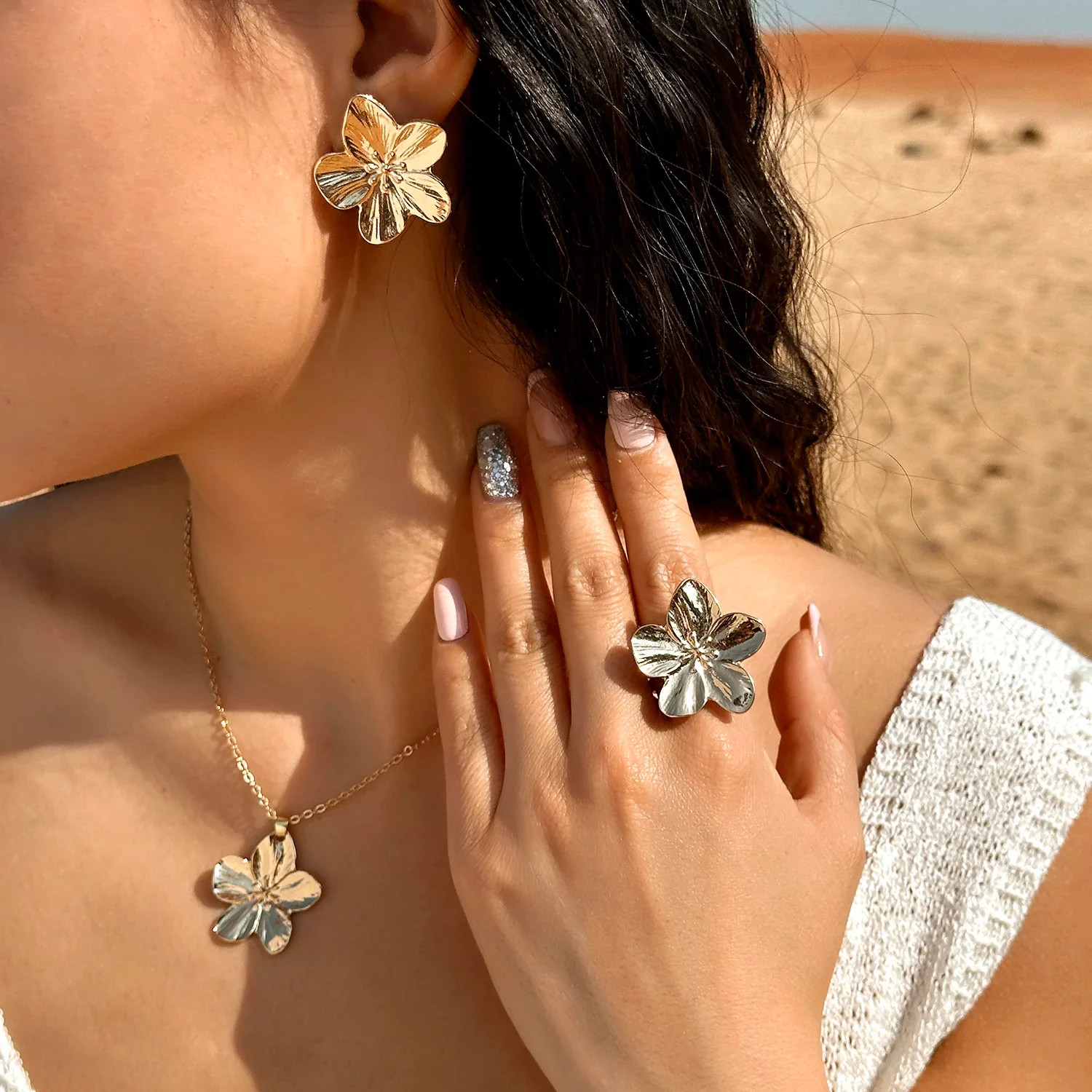 Vintage Gold Color Flower Pendant Necklace Bracelet Ring Earrings Elegant Women