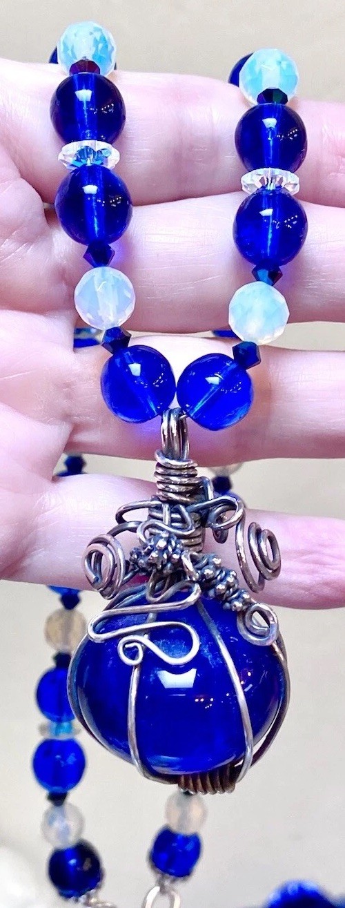 BEAUTIFUL Sterling Silver Cobalt Venetian Art Glass & Opalescent Bead Necklace