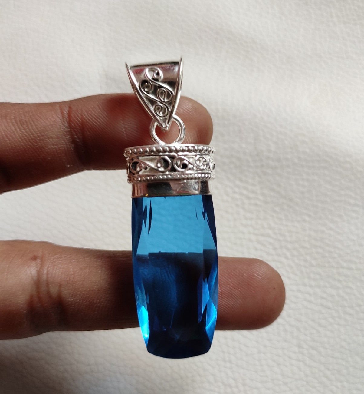 Blue Tanzanite Gemstone Handmade 925 Sterling Silver Jewelry Oval Gift Pendant