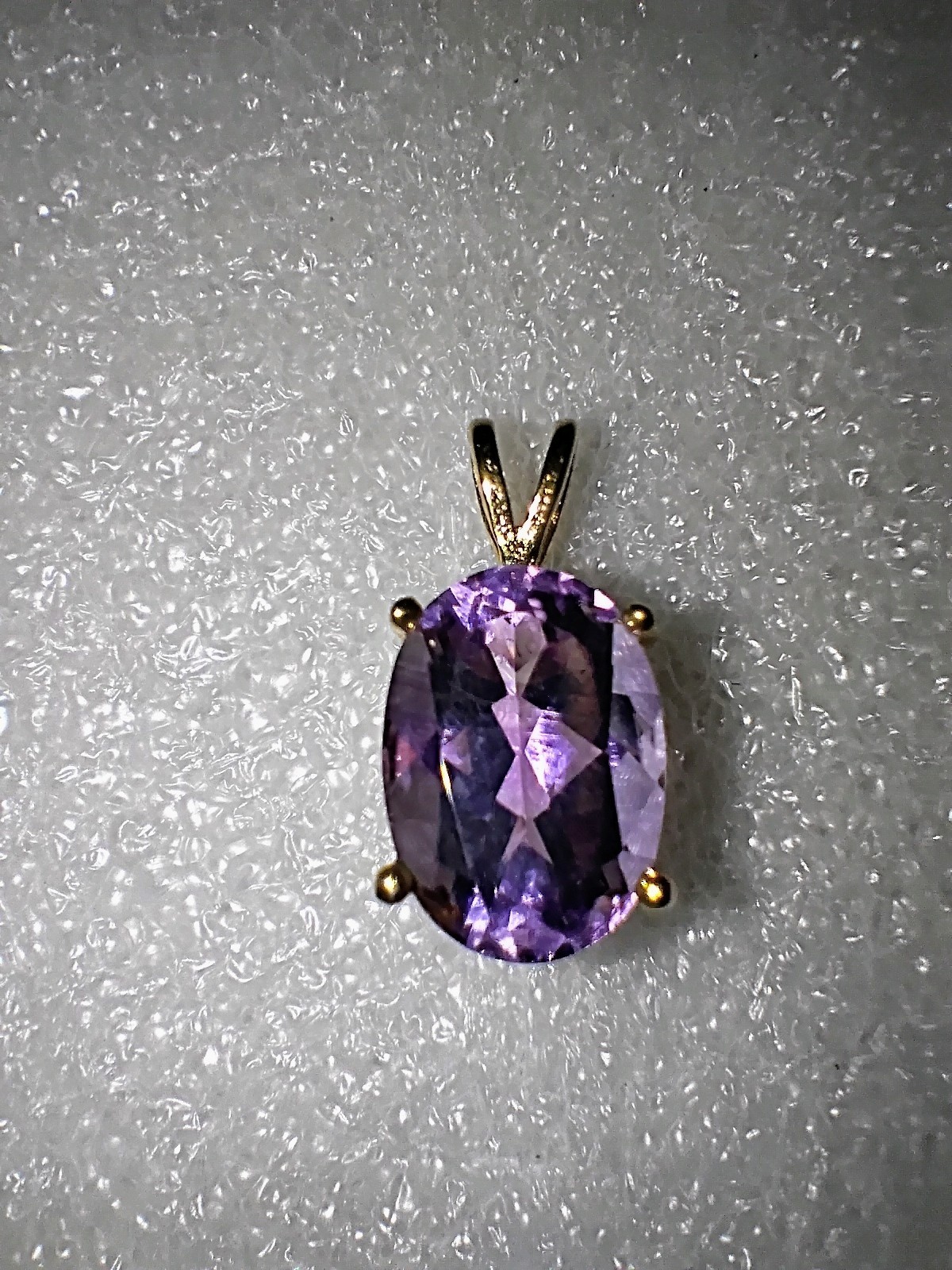 Vintage REAL Amethyst Stone Goldtone Pendant Light Purple approx.11mm x10mm
