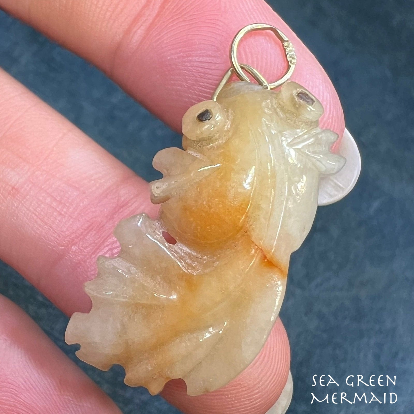 14k Gold Carved Peach Jade Koi Fish Pendant. 1.5″ + 7g