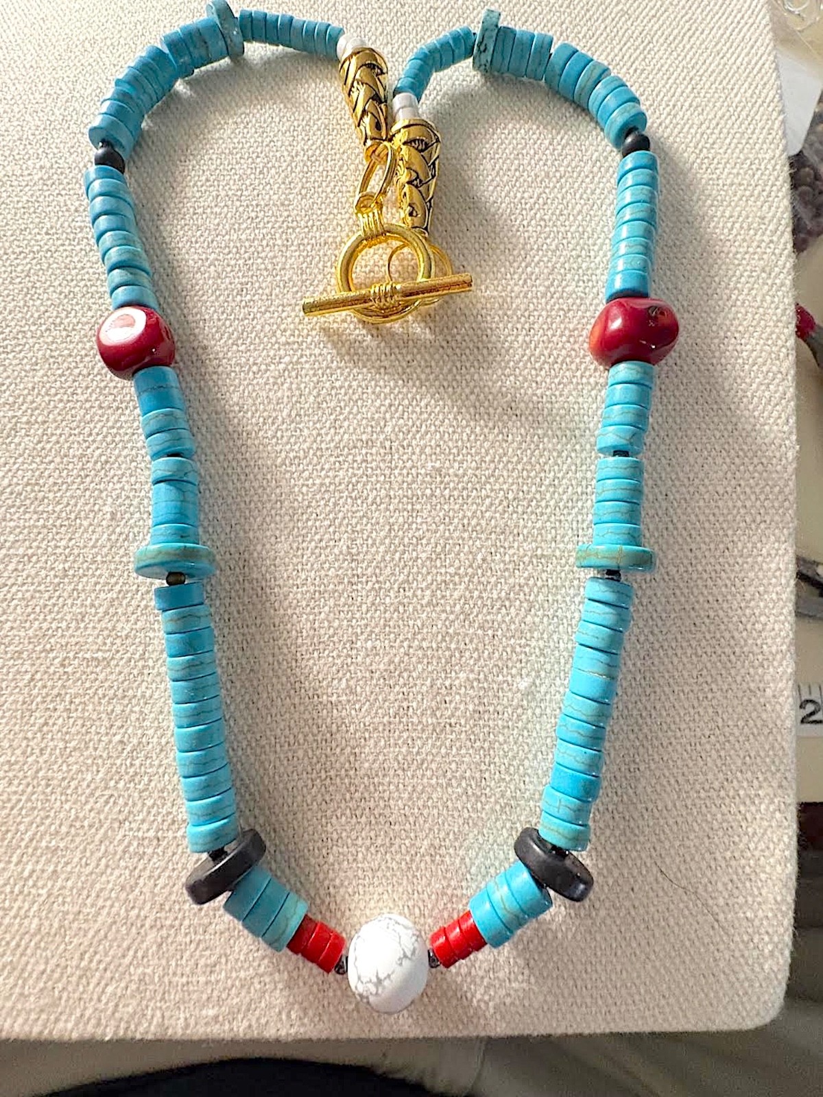 Turquoise/Red Coral/Onyx/White Howelite/18.25″/Gemstone Necklace (TRO-101)