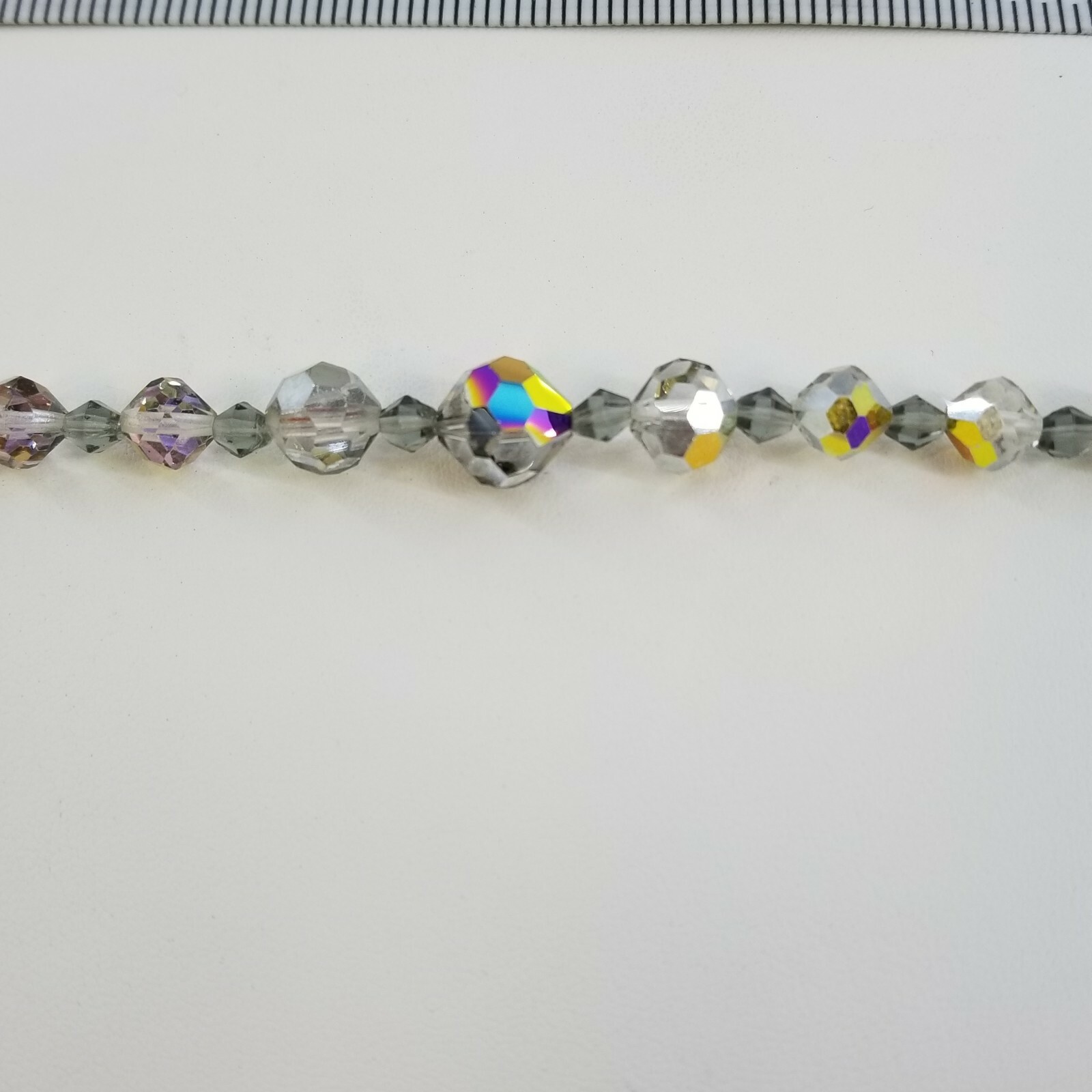Single strand gray brown crystal Aurora Borealis choker necklace 15″