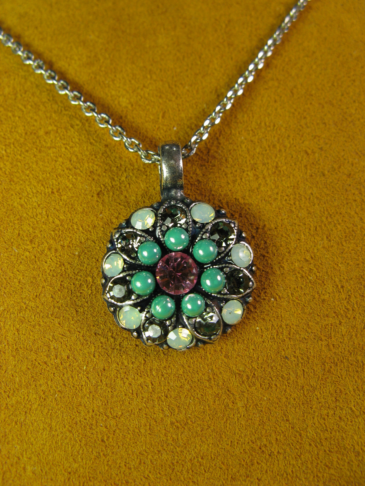 MARIANA GUARDIAN ANGEL SWAROVSKI CRYSTALS FLOWER Necklace Pendant Gift Designer