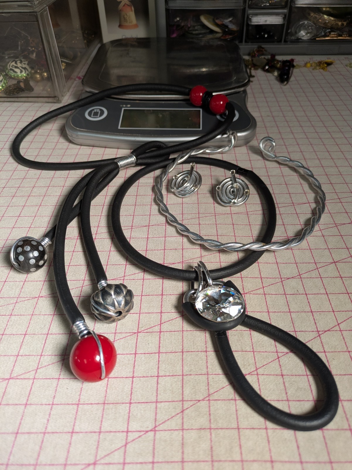 Vtg (4) Jeff Lieb Necklace Earrings Rubber Cord Swarovski Black Red Silver Tone