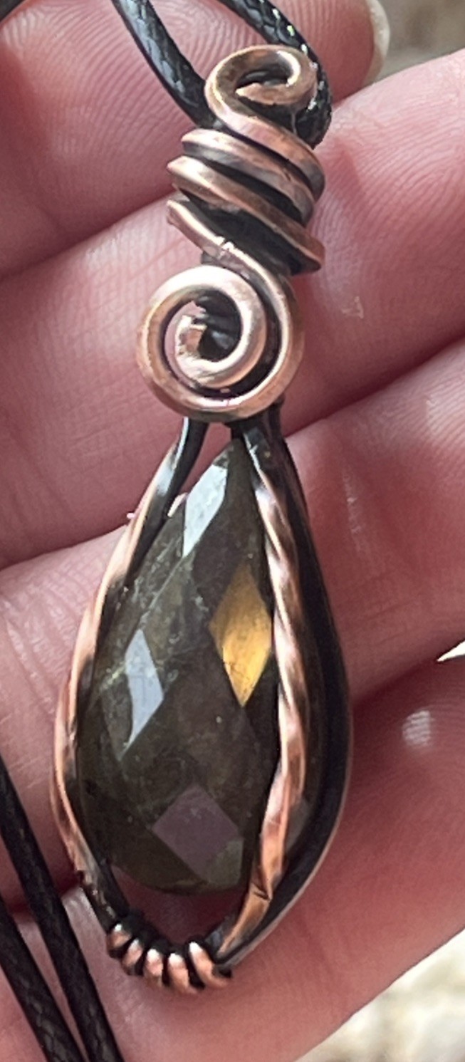 Faceted Labradorite ~ Handmade Copper wire wrapped pendant 3e