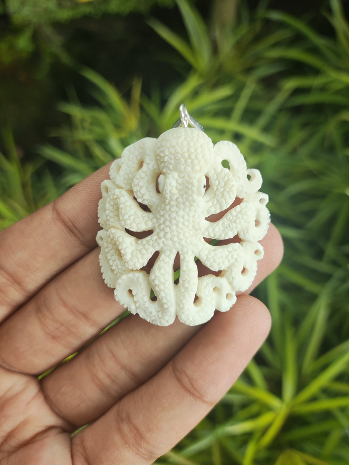 Hand Carved Buffalo Bone Octopus Pendant – Bali White Horns Necklace