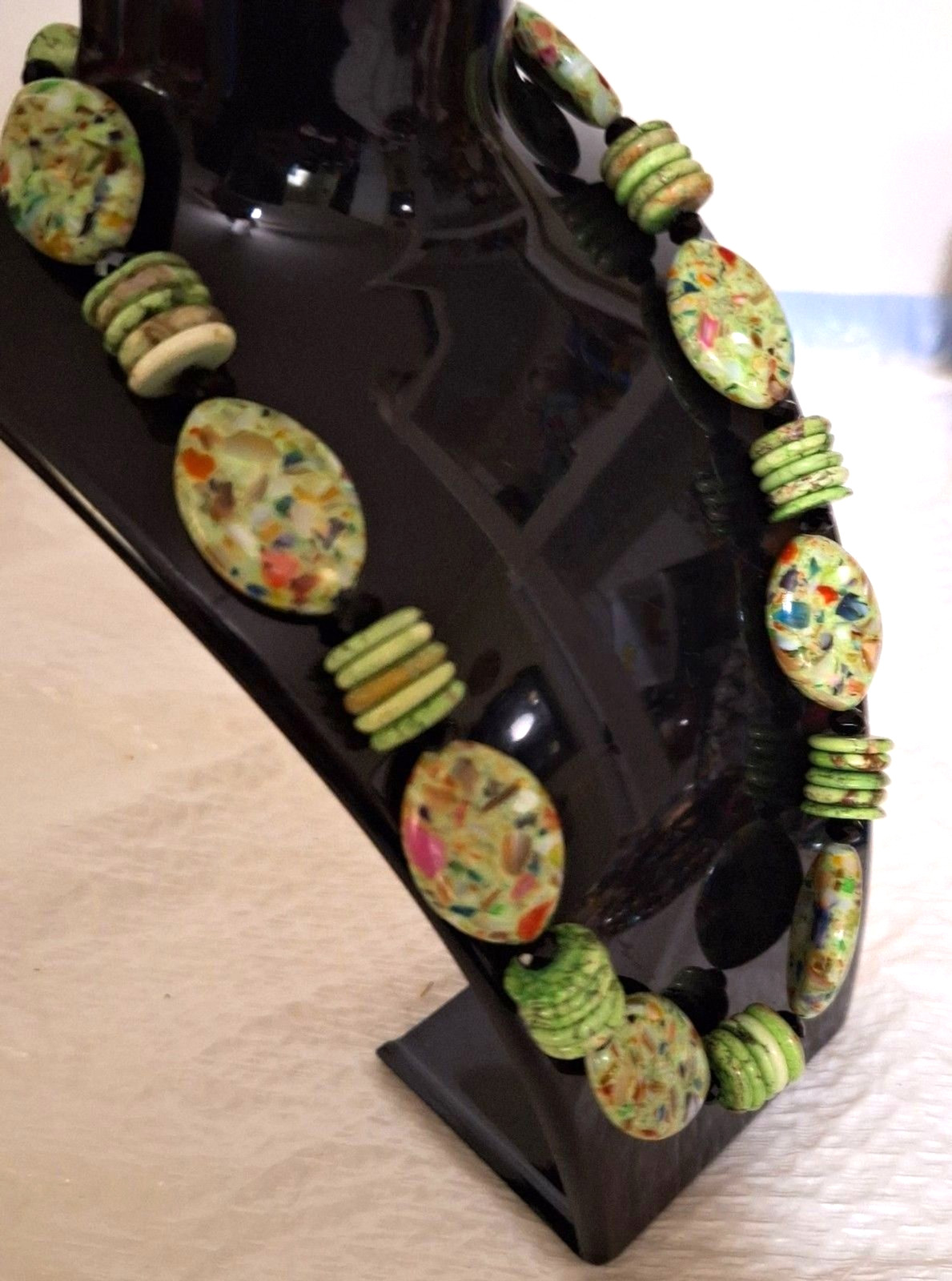 A Shell Resin Beaded Women’s Necklace Green Speckled Boho Beachy Cottage Core