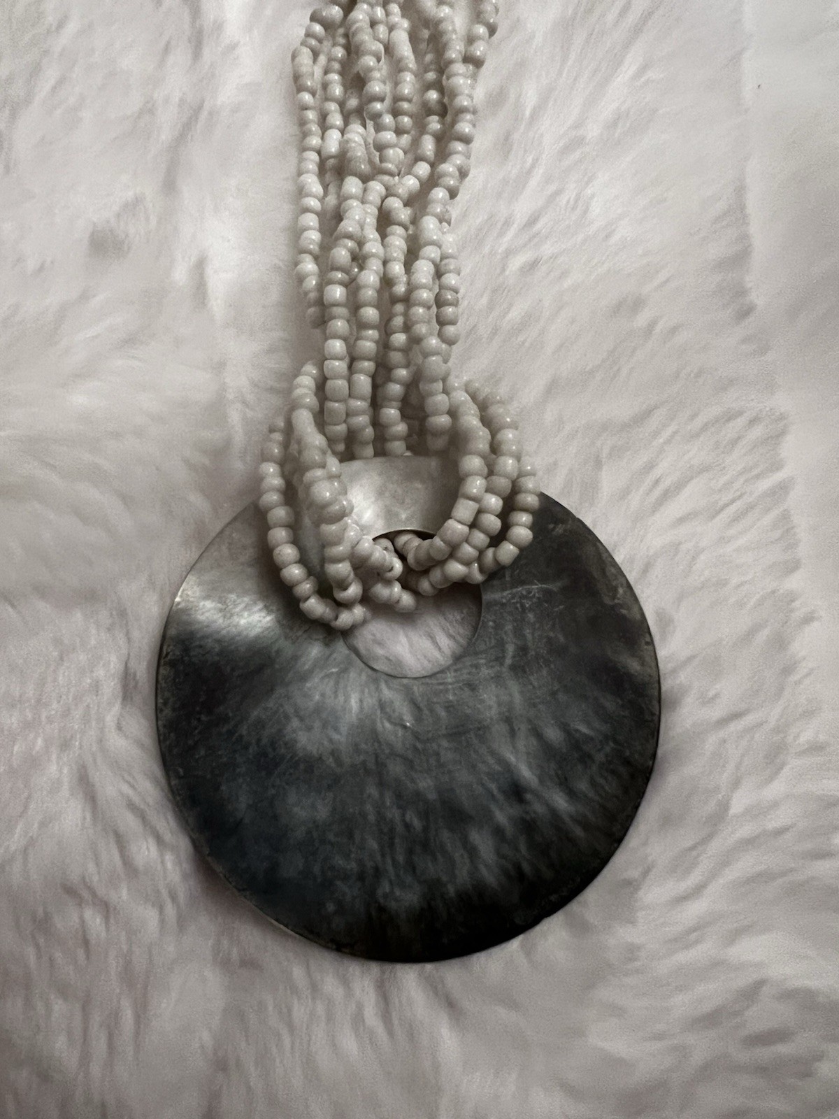 Authentic Bahamas Beaded Oyster shell Pendant Necklace White beads Iridescent