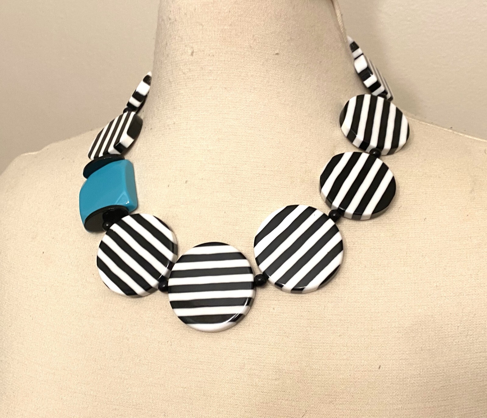 Gorgeous Black, White & Blur Turquoise Acrylic Angela Caputi Style Necklace