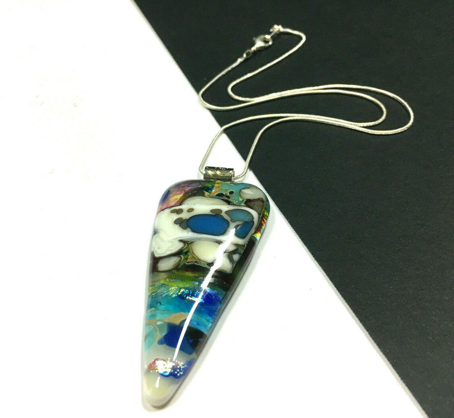 18K GP VENETAIN GLASS Pendant Necklace Blue, White, Green Silver chain R302e