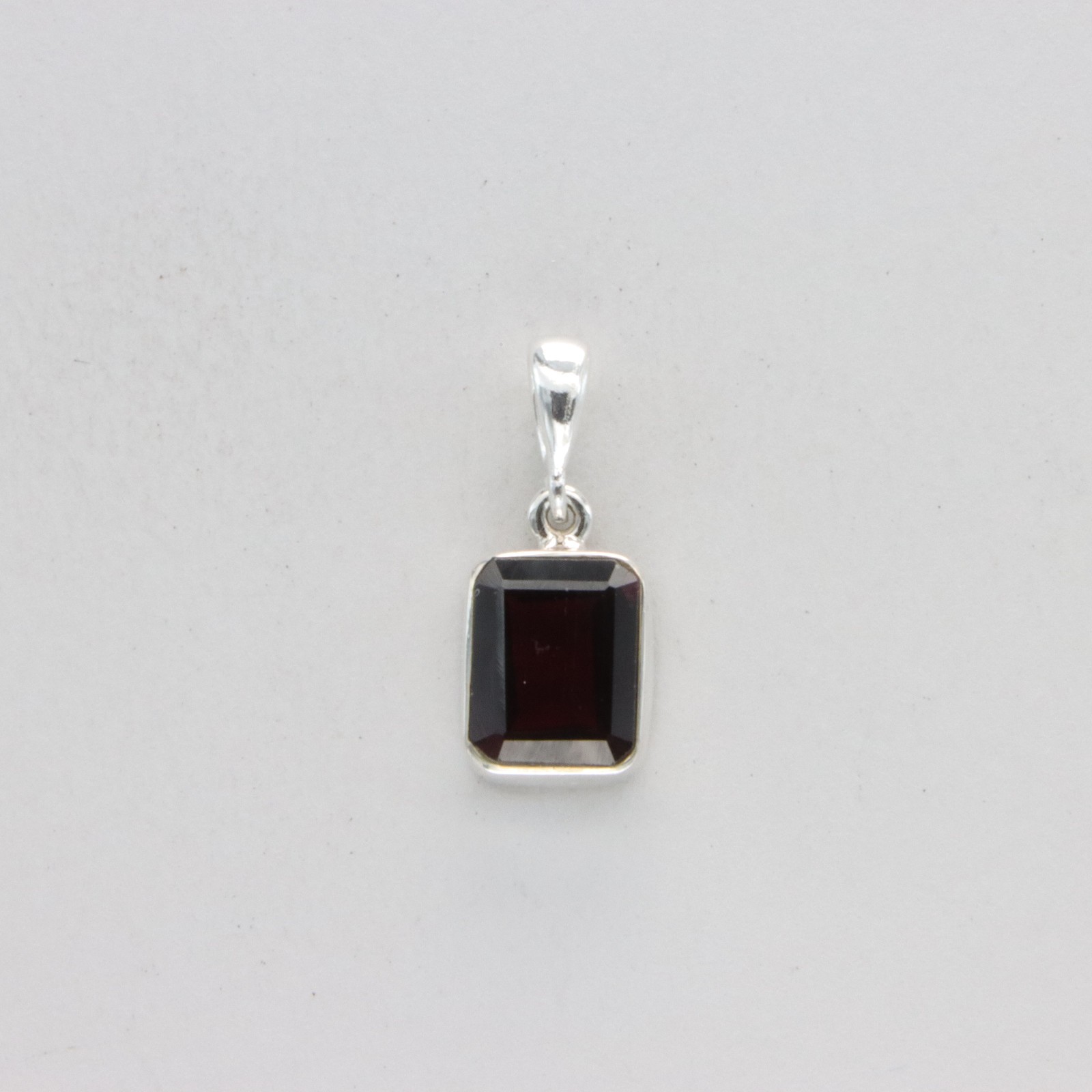 925 Sterling Silver – Facetted Square / Rectangle Red Garnet Pendant – Necklace