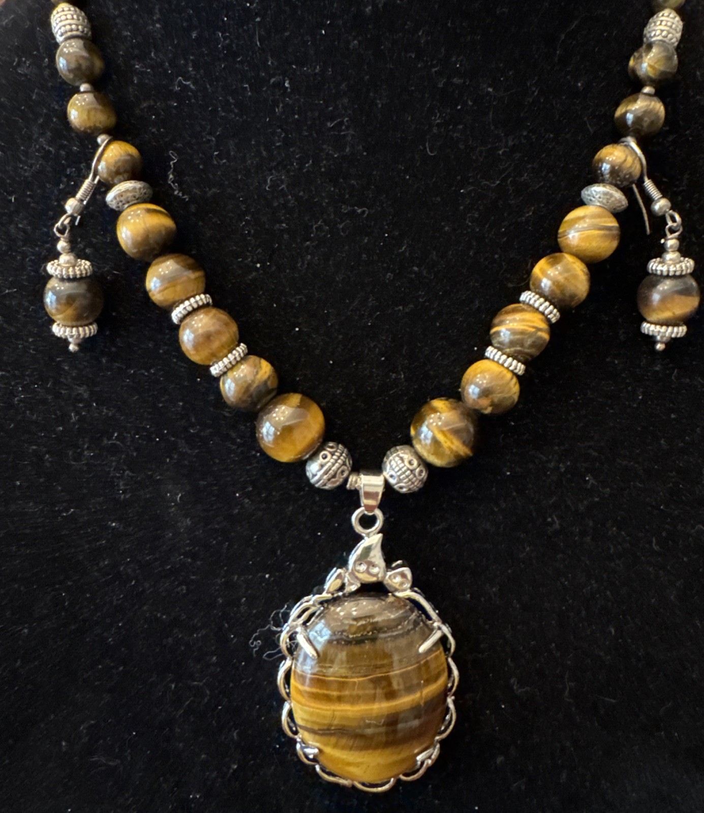 Tigers Eye Beaded 2.25” Pendant Necklace And Earrings 18kGP