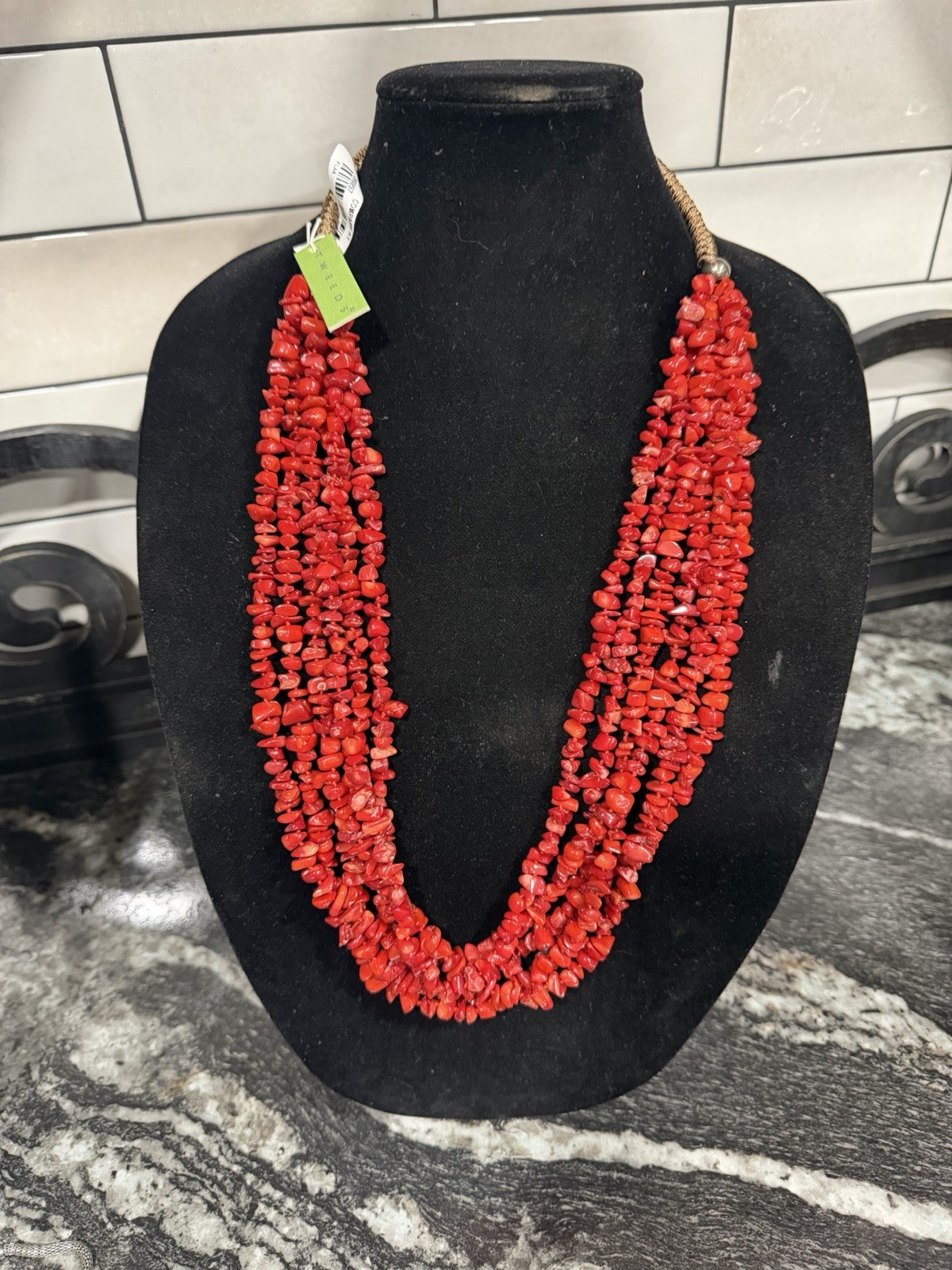 Tweeds Polished Red Çoral Chip Necklace NWT